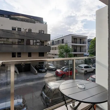 Downtown Urban W Balcony Vol 2