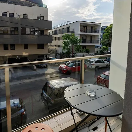 Downtown Urban W Balcony Vol 2 Apartment