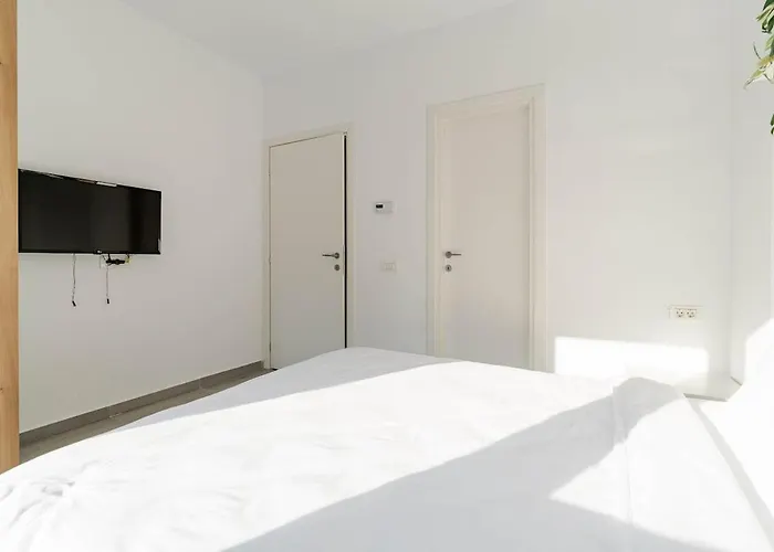 Downtown Urban W Balcony Vol 2 * Bukarest