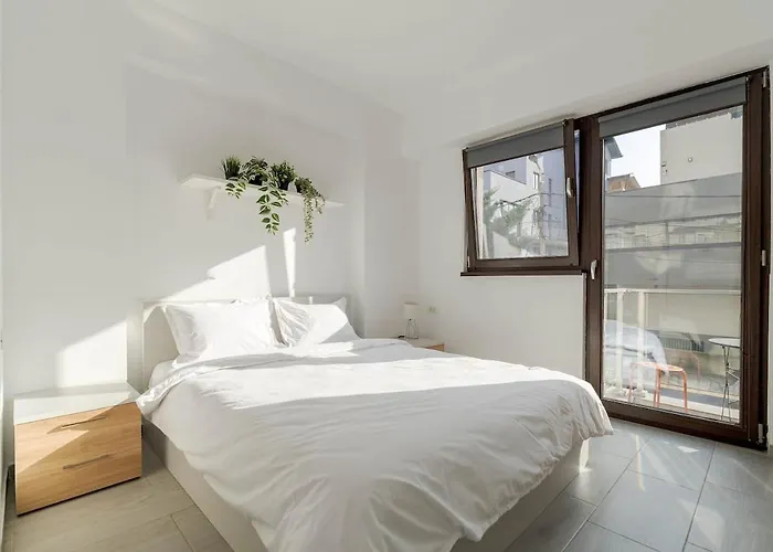 Apartman Downtown Urban W Balcony Vol 2