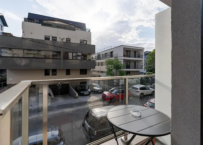 Downtown Urban W Balcony Vol 2